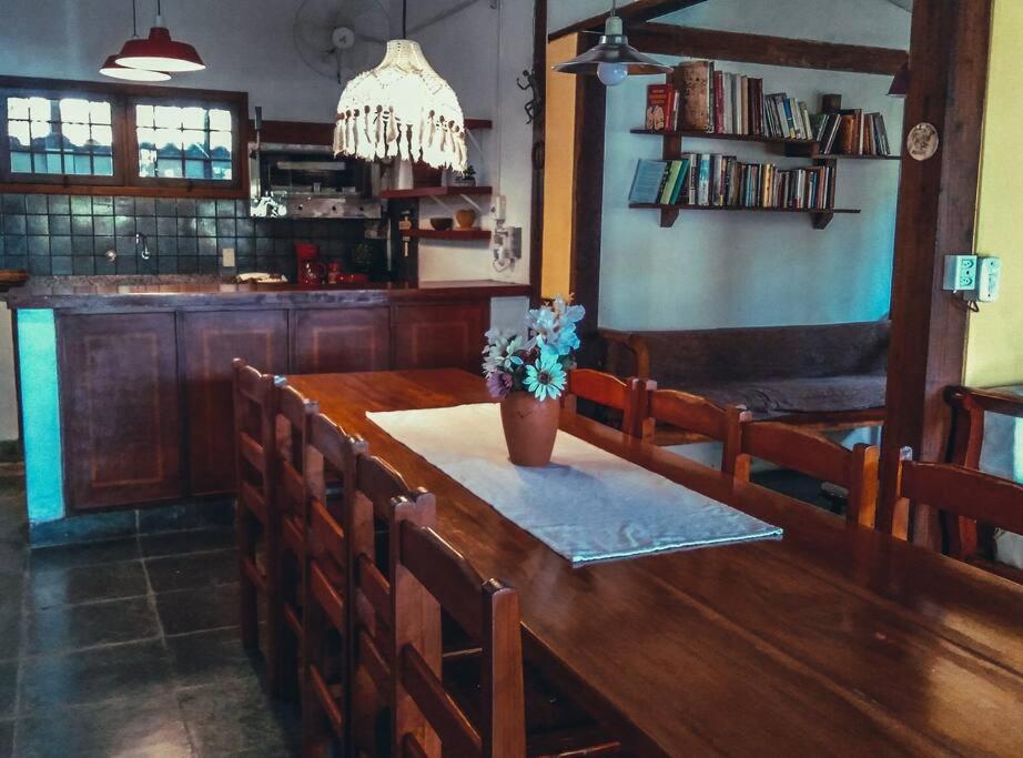Casa grande,3 min a pé do Centro, grupos, familias