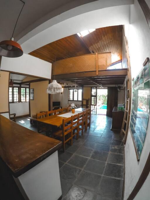 Casa grande,3 min a pé do Centro, grupos, familias