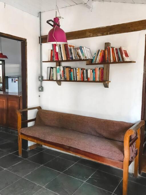 Casa grande,3 min a pé do Centro, grupos, familias
