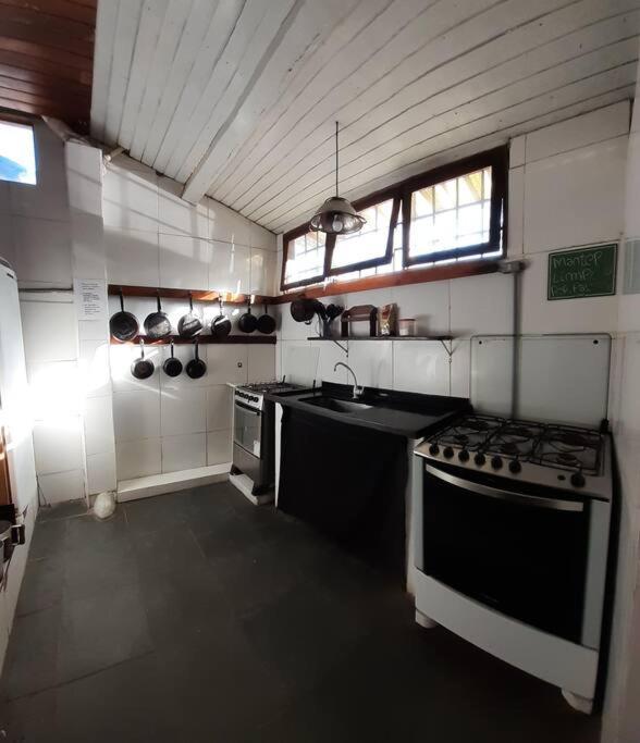 Casa grande,3 min a pé do Centro, grupos, familias
