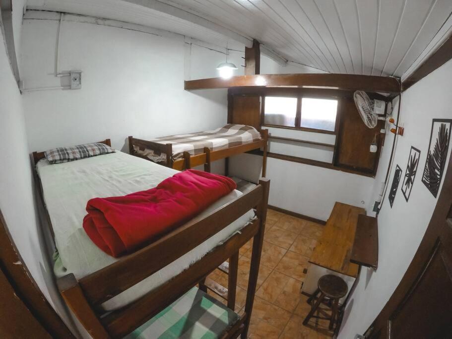 Casa grande,3 min a pé do Centro, grupos, familias