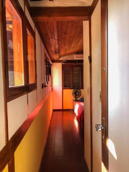 Casa grande,3 min a pé do Centro, grupos, familias