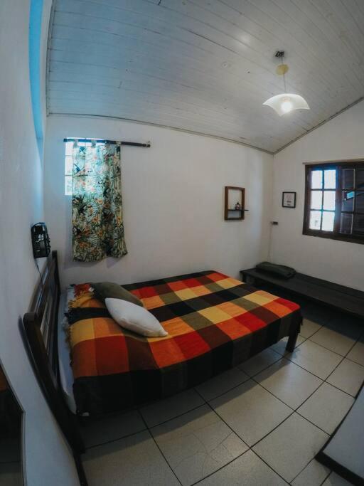 Casa grande,3 min a pé do Centro, grupos, familias