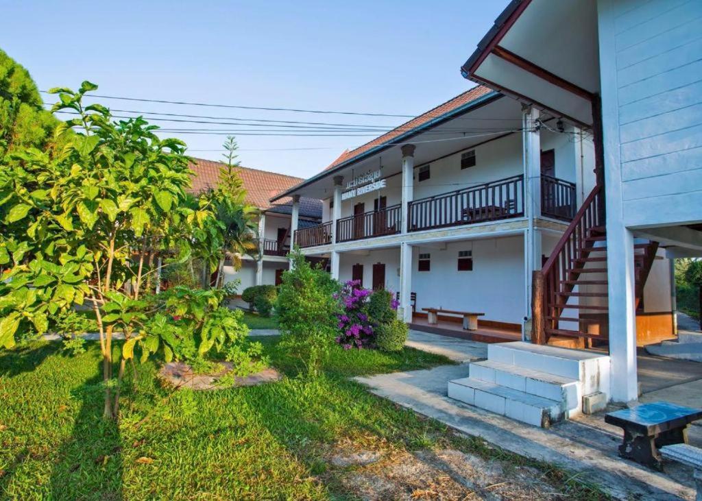 Riverside Garden Hostel view 5