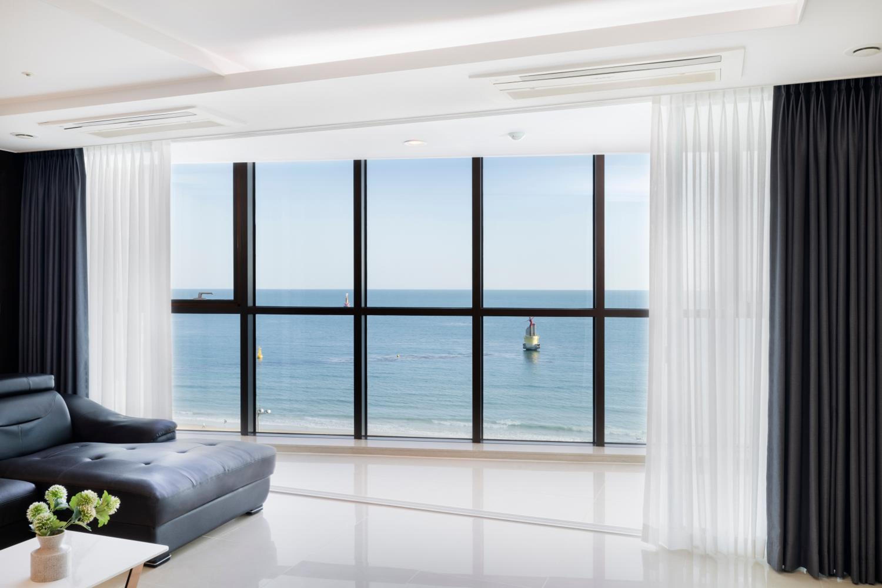 Pale De Cz Condo