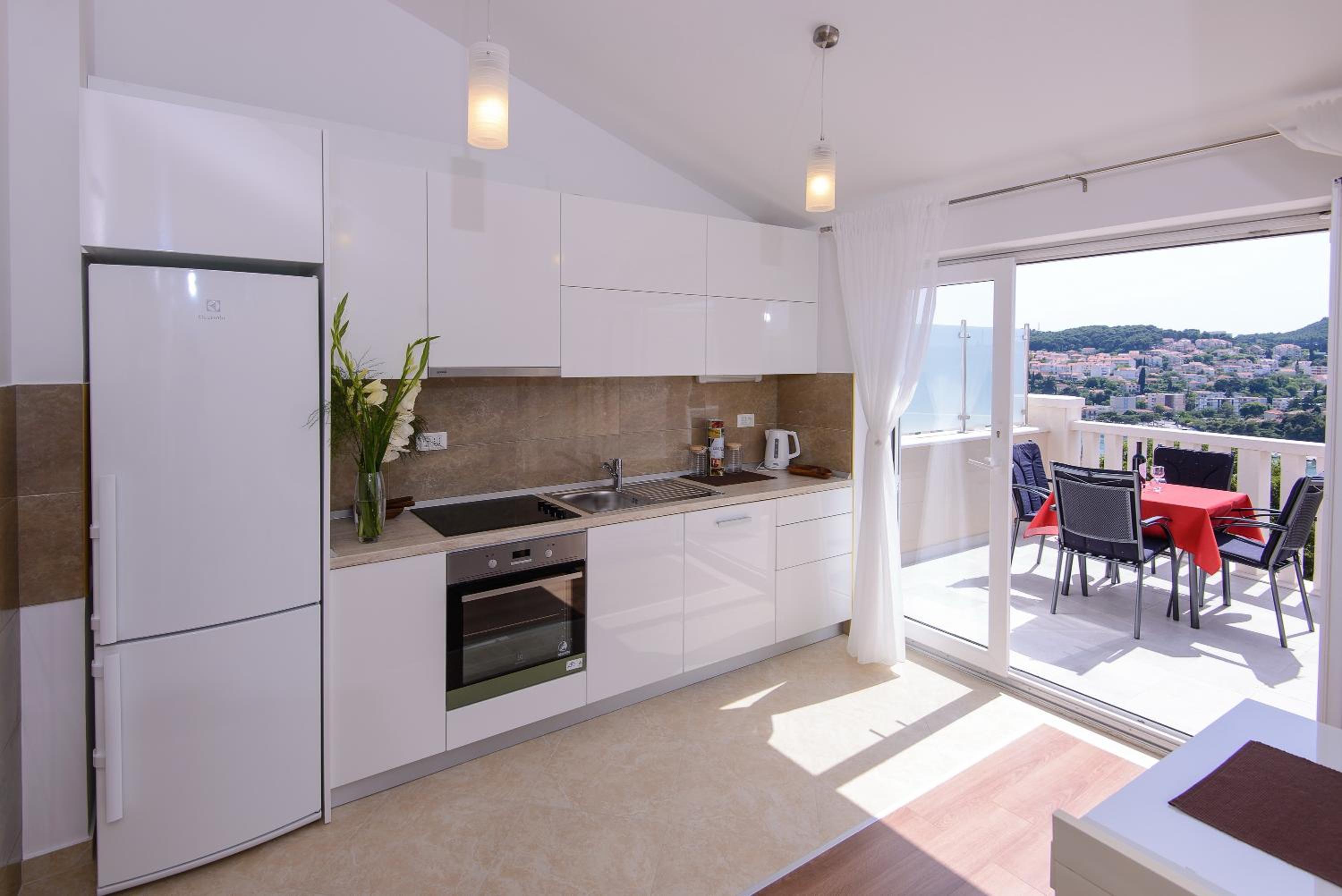 Apartment Violeta 2 with parking