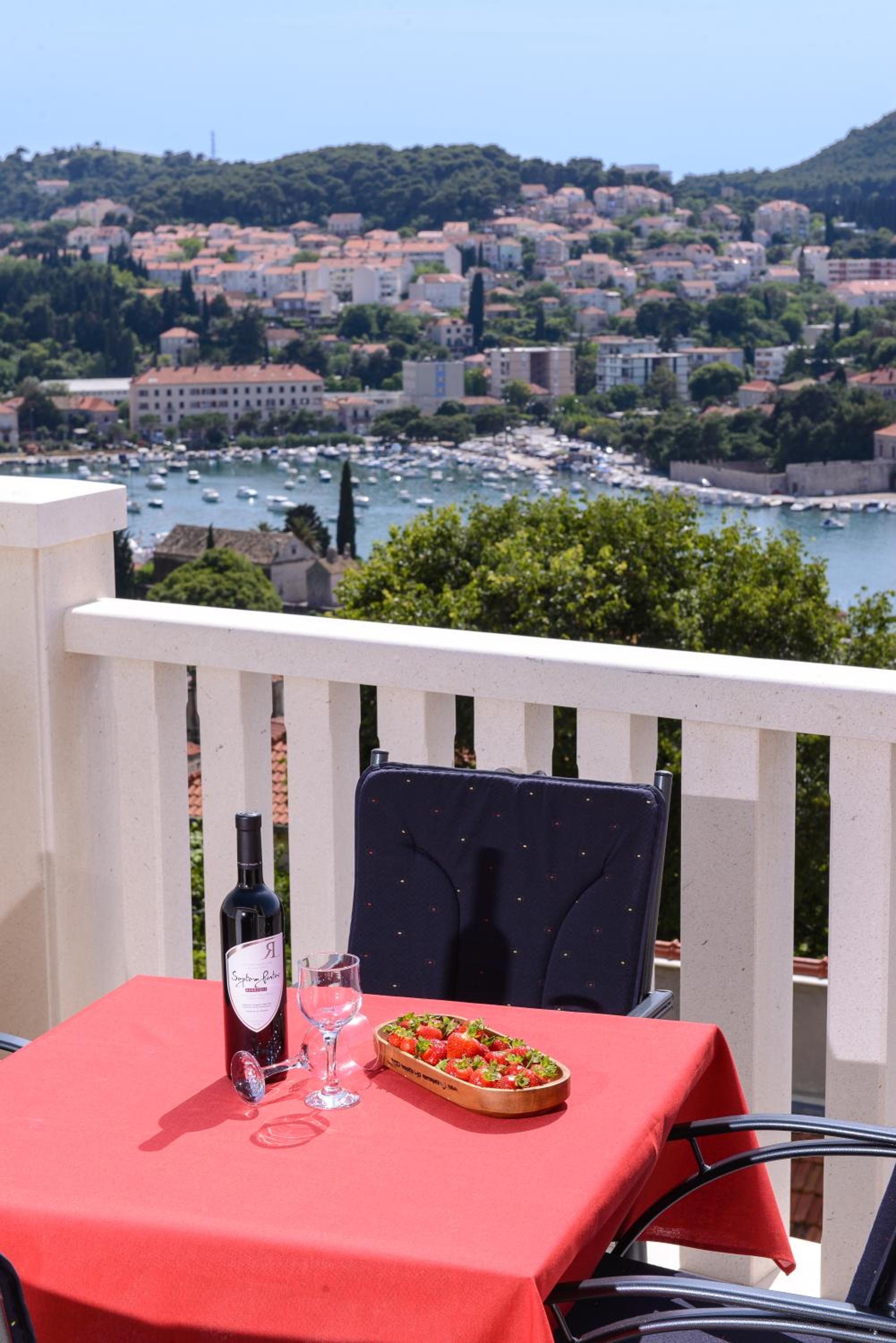 Apartment Violeta 2 with parking