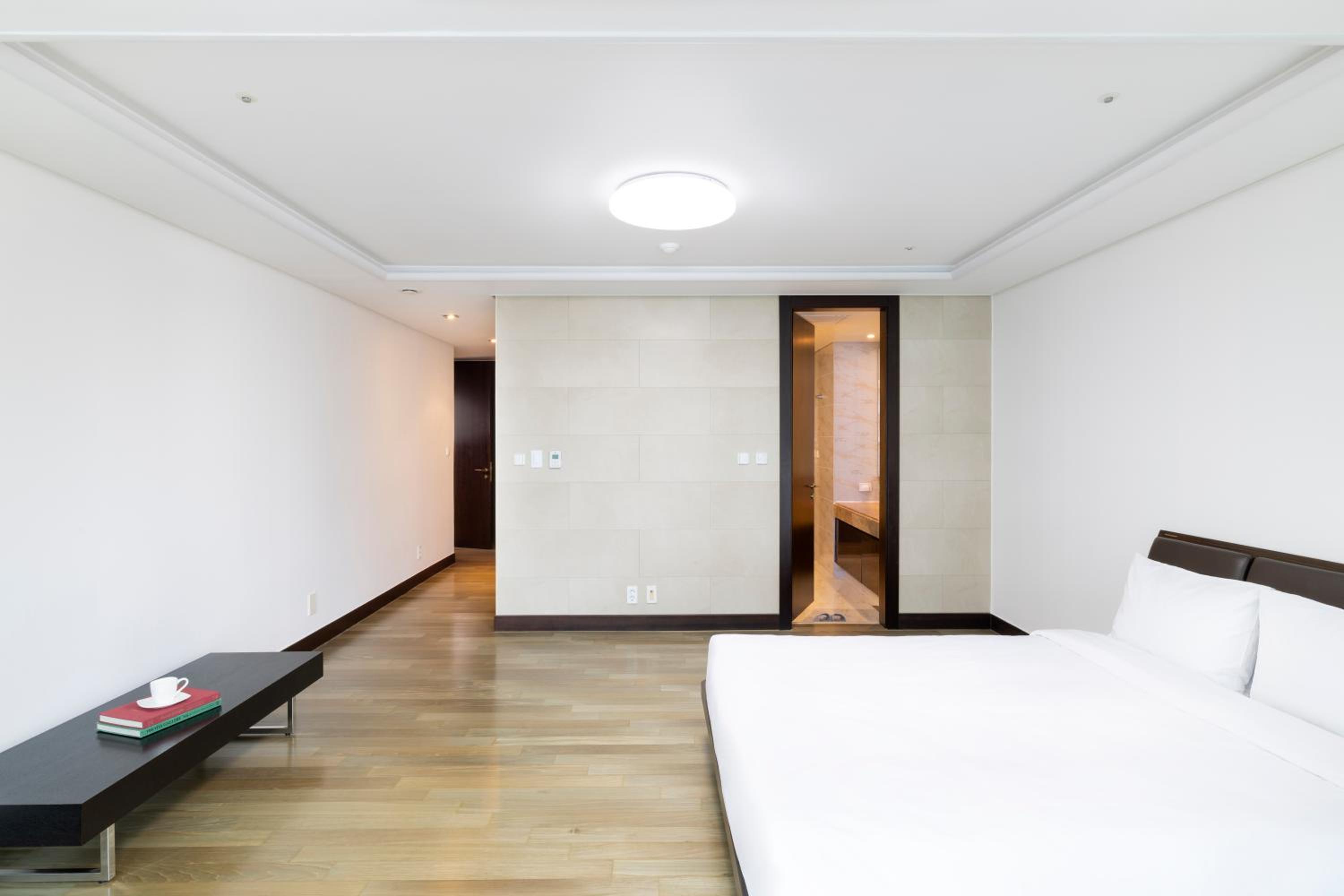 Pale De Cz Condo