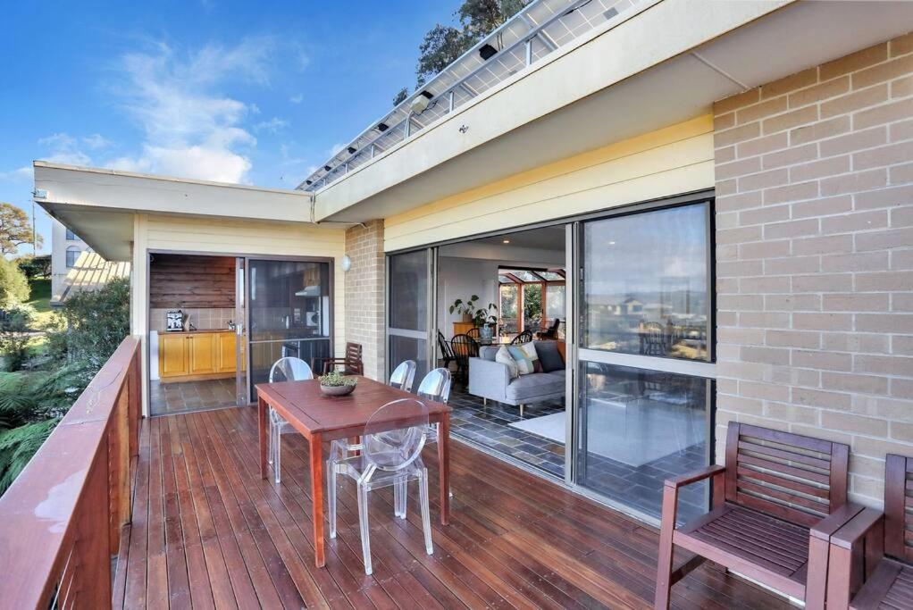 Aqua La Vista - 4 Bedroom Pet Friendly House