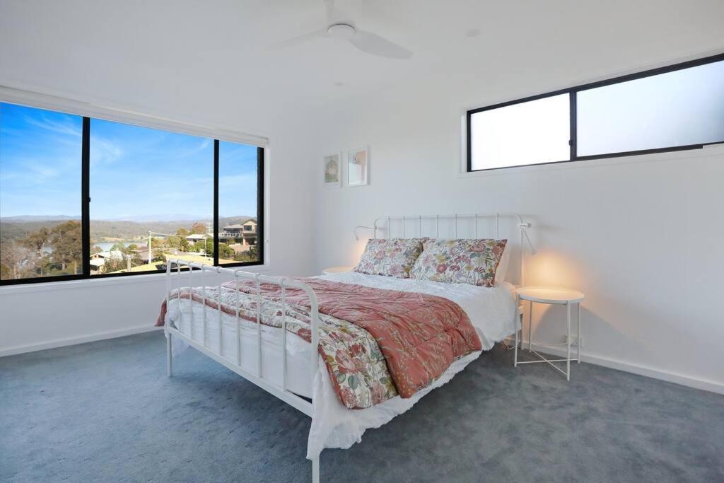 Aqua La Vista - 4 Bedroom Pet Friendly House