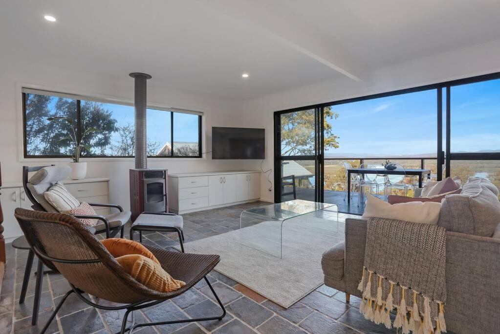 Aqua La Vista - 4 Bedroom Pet Friendly House
