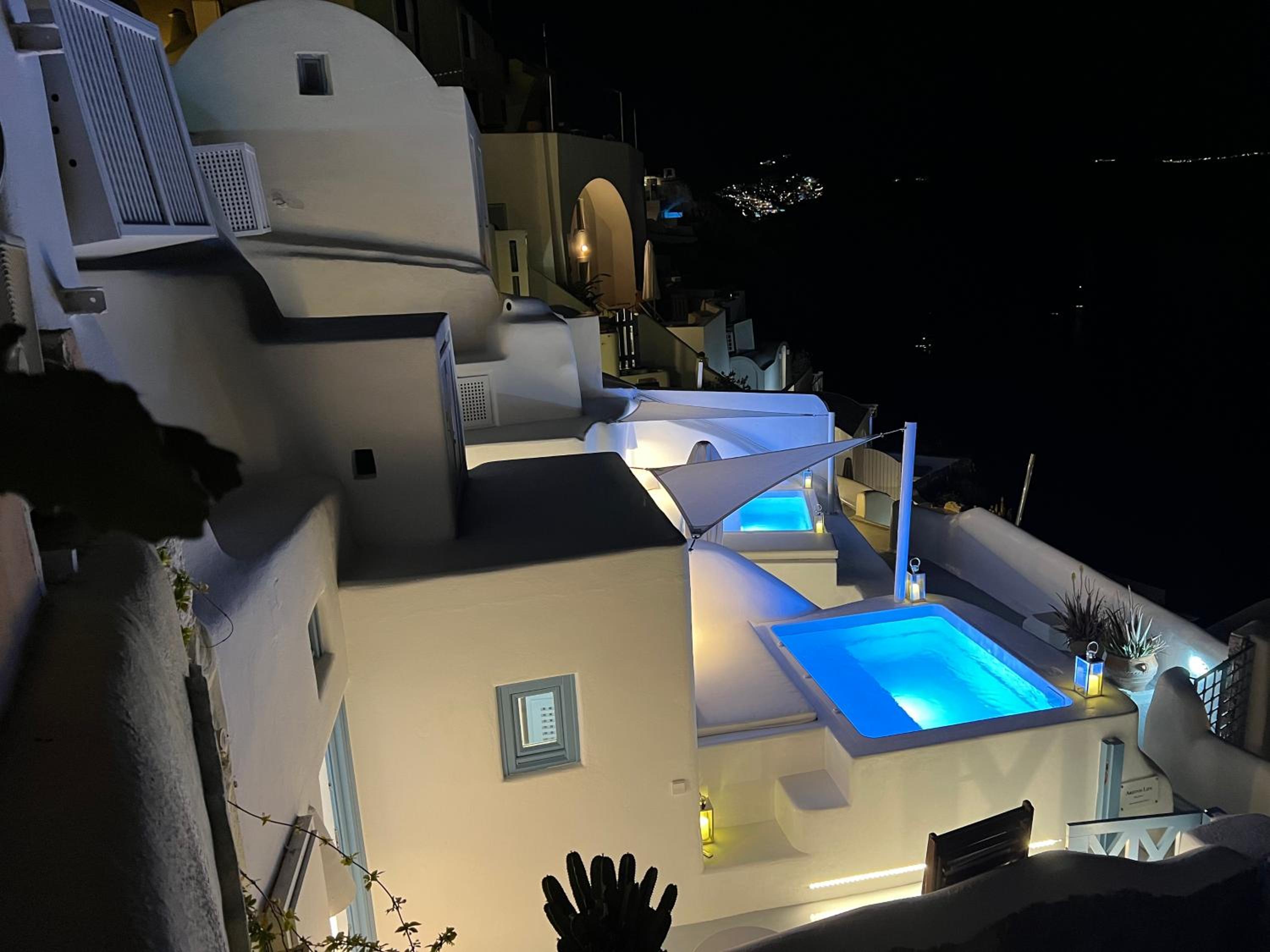 Aristos Life Luxury Cave Villas