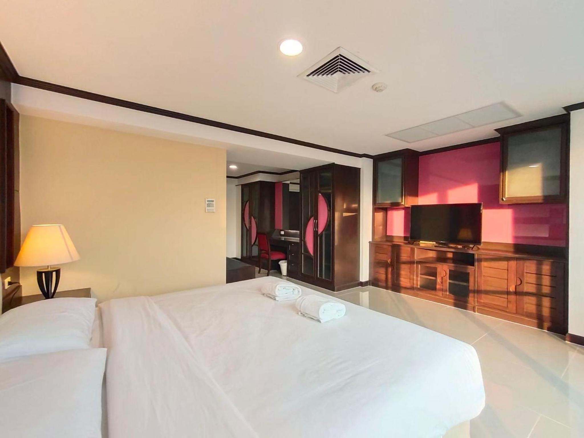 Ebina House - SHA Extra Plus