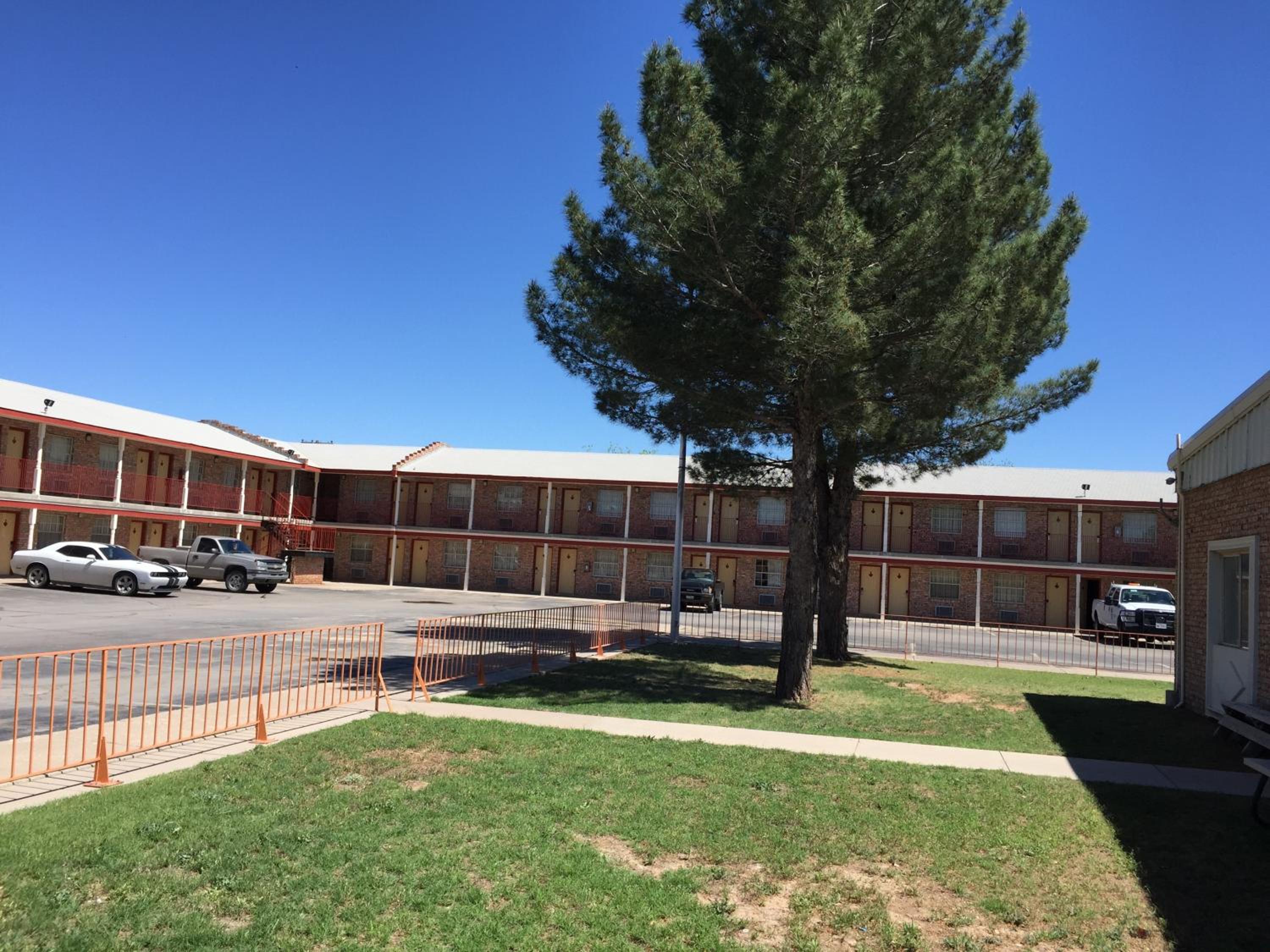 Great Western Inn & Suites view 2
