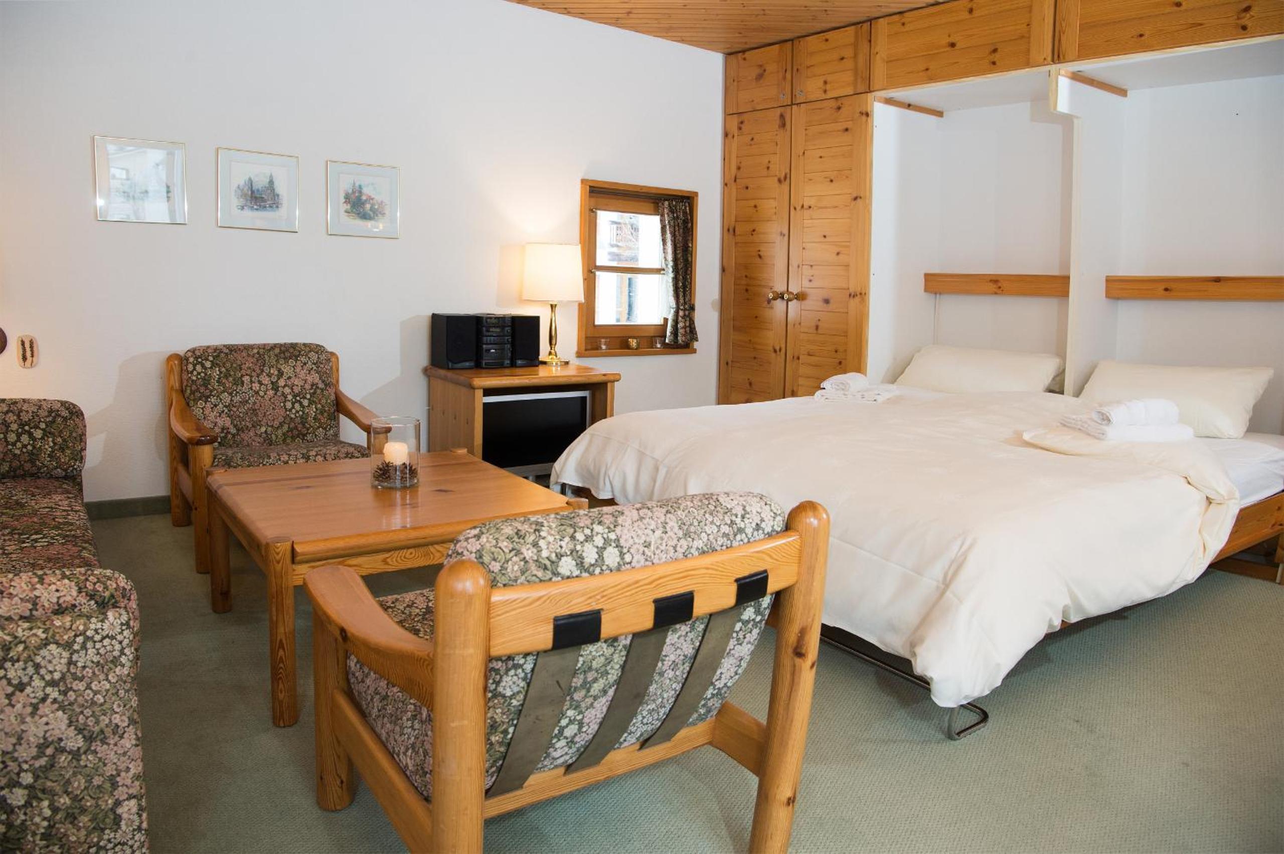 Apartment with hotel spa and pool