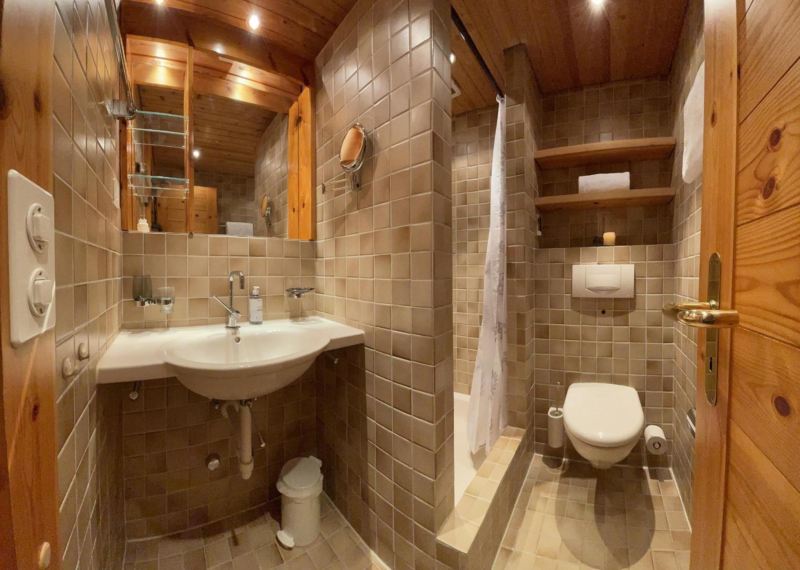 Apartment with hotel spa and pool