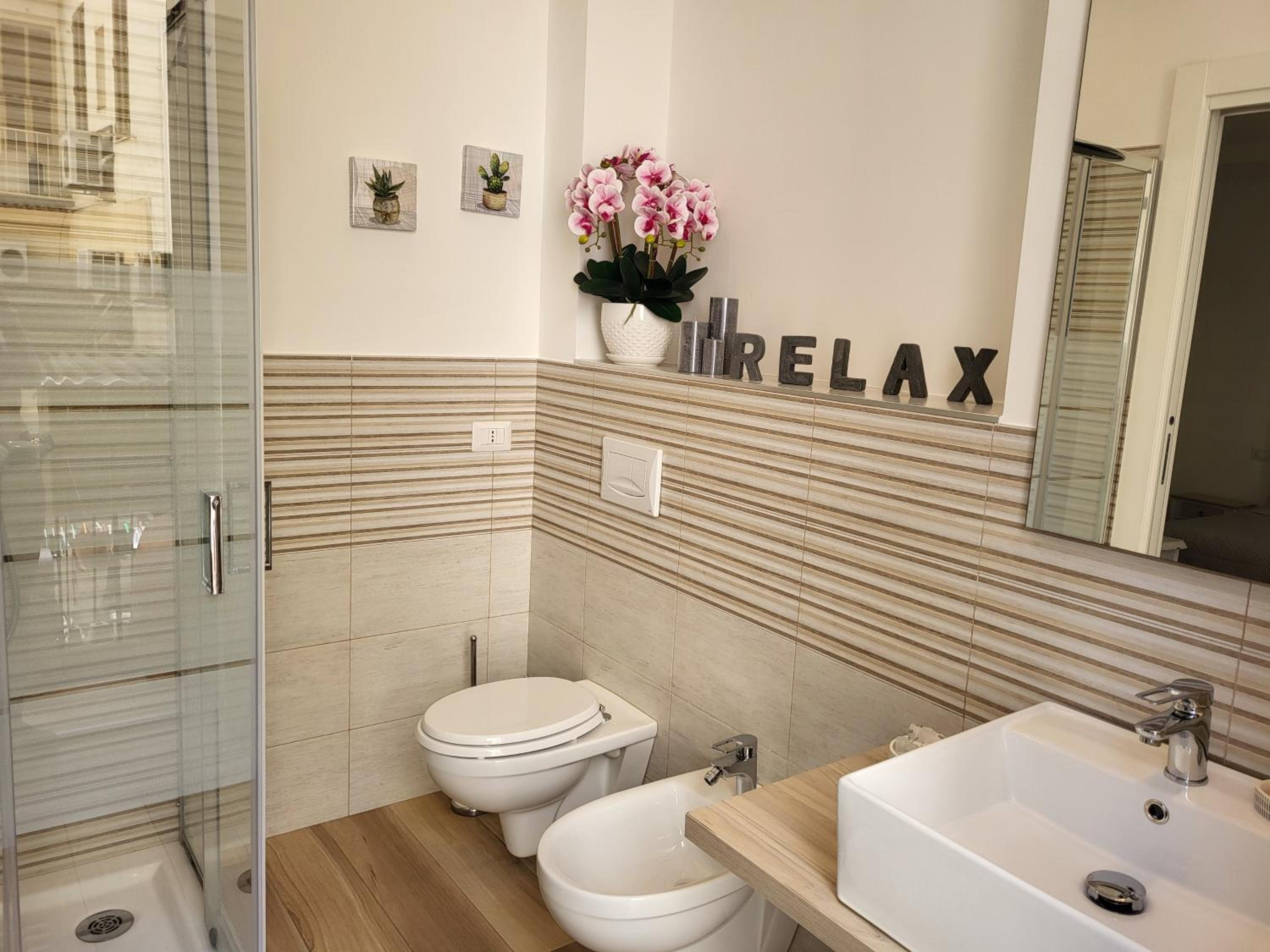 Catalogna10 Rooms view 5