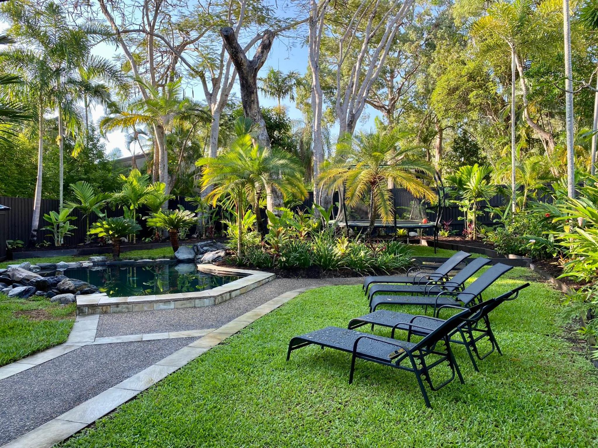 Villa Coral - Tropical Oasis Footsteps to Four Mile Beach