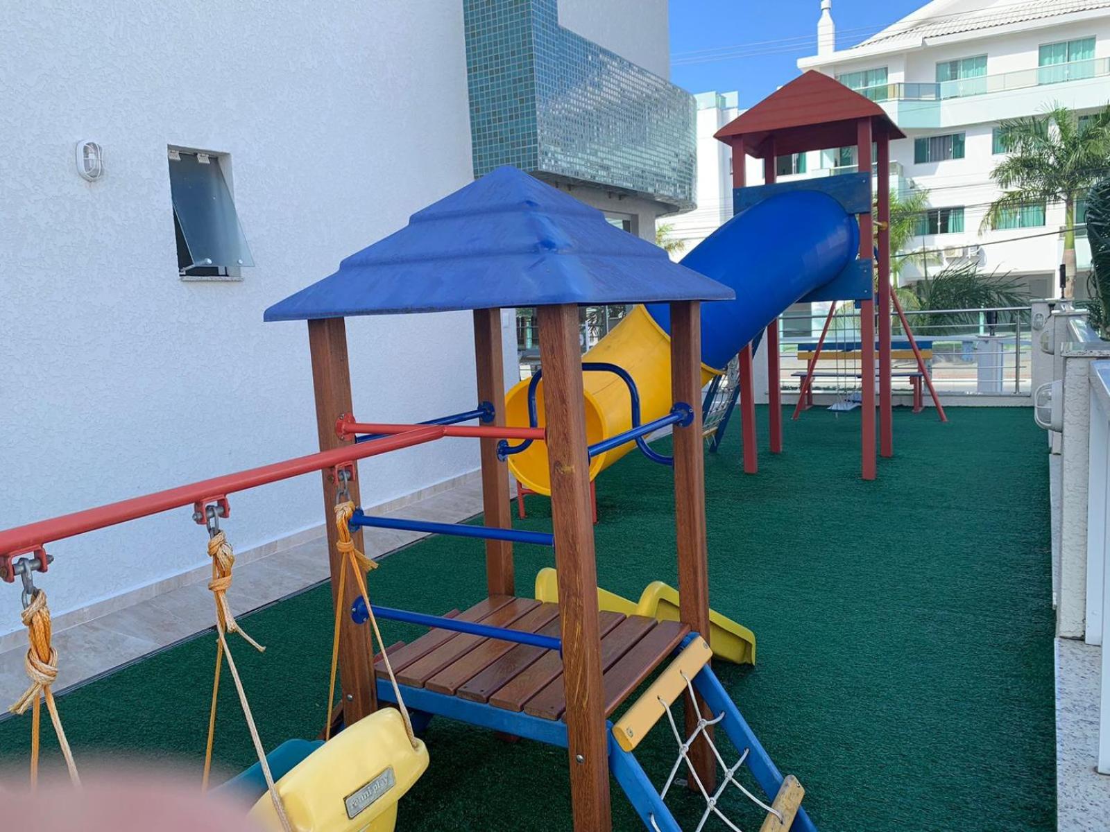 Apto completo a 450m da praia c/ garagem e piscina