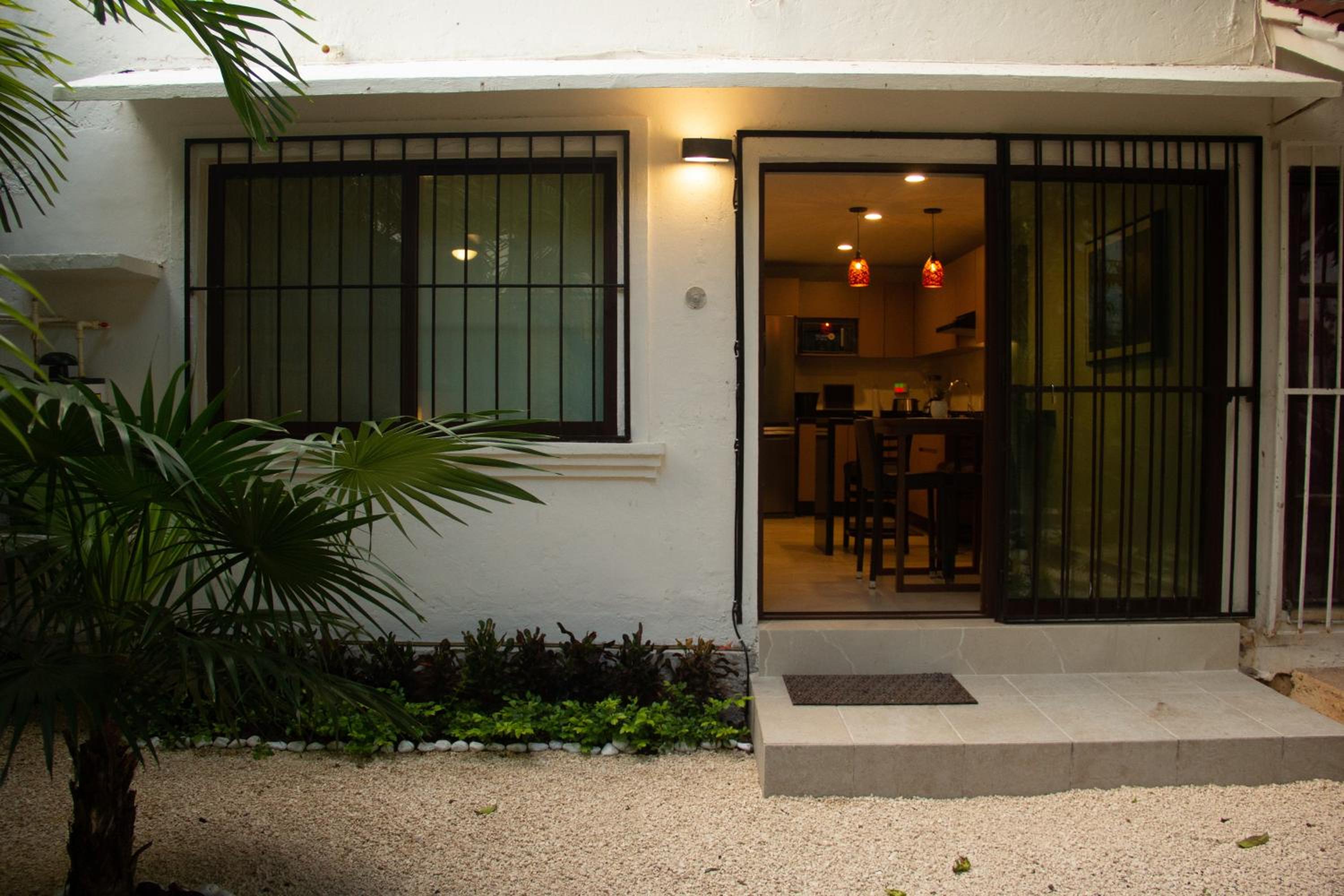 Departamento Céntrico y Moderno en Cancún.