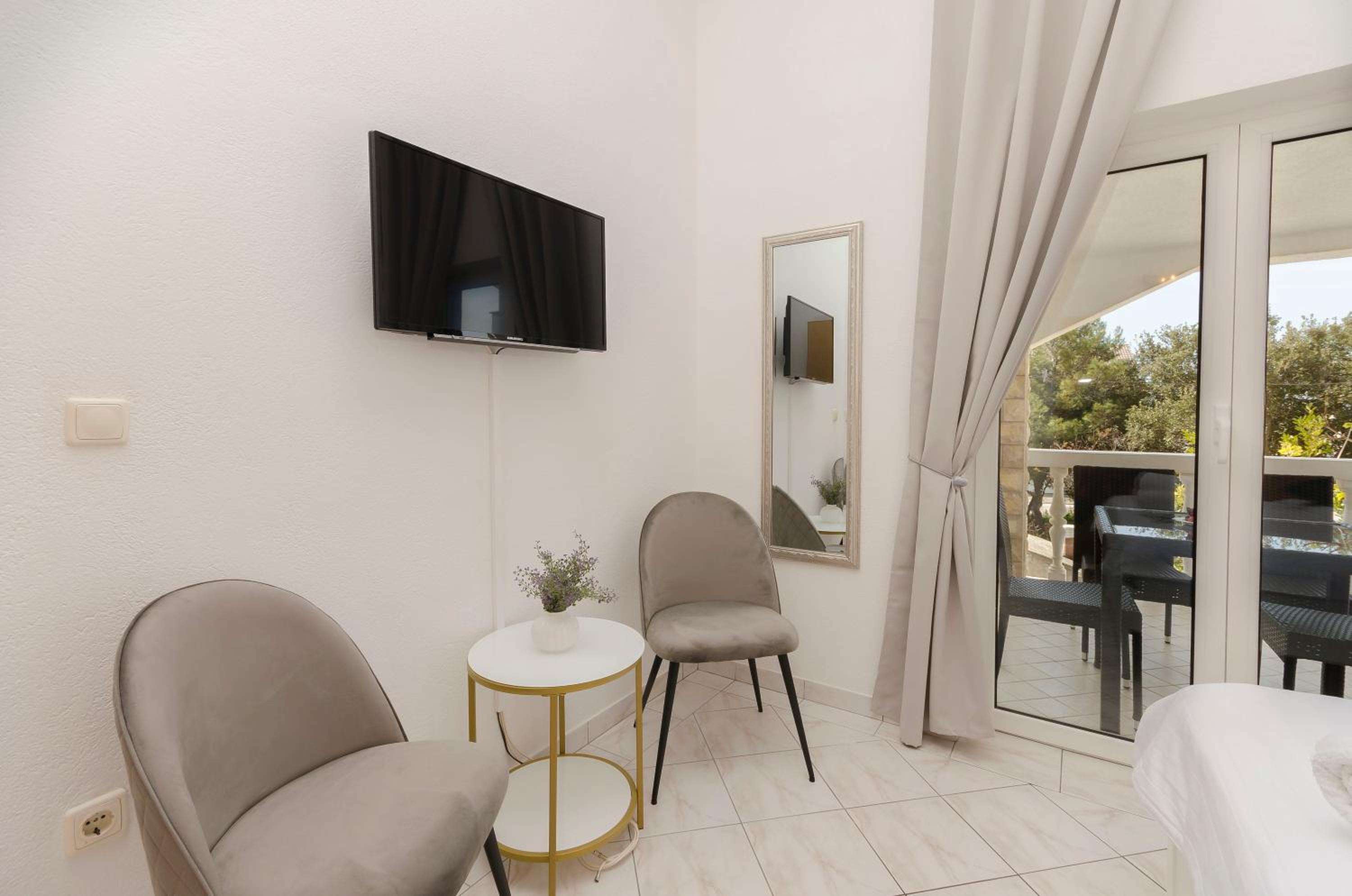 Apartments Anton view 5