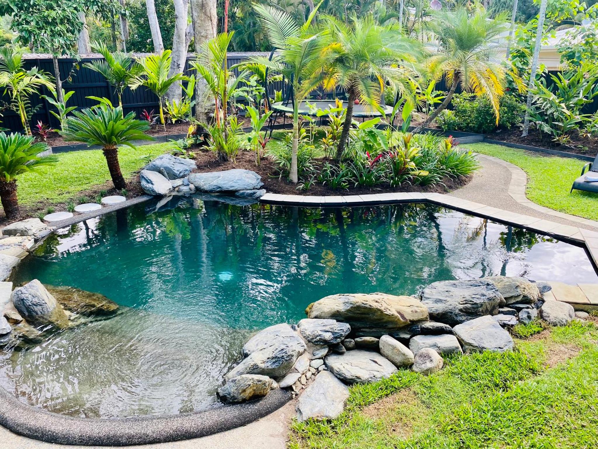 Villa Coral - Tropical Oasis Footsteps to Four Mile Beach