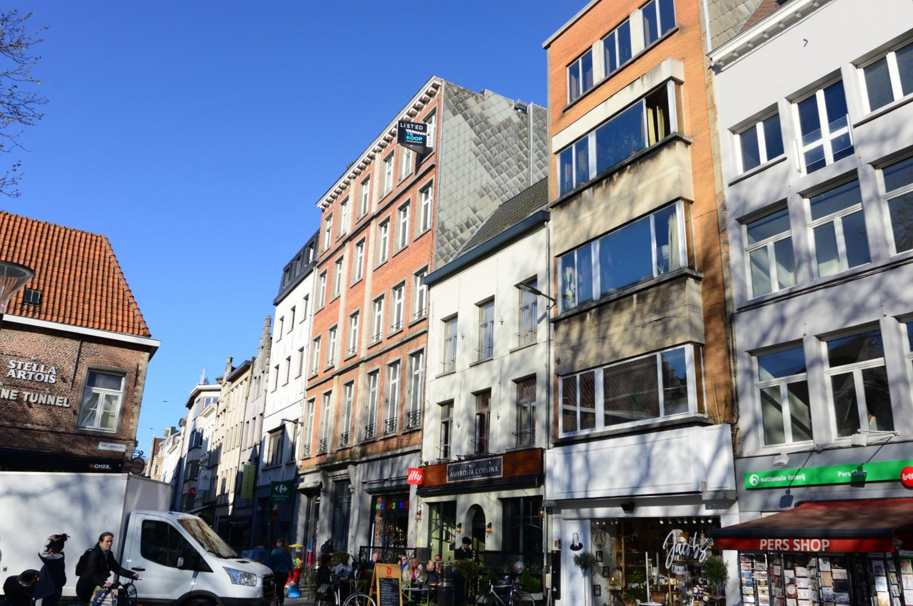 Downtown spacious 2BDR Apartments 2