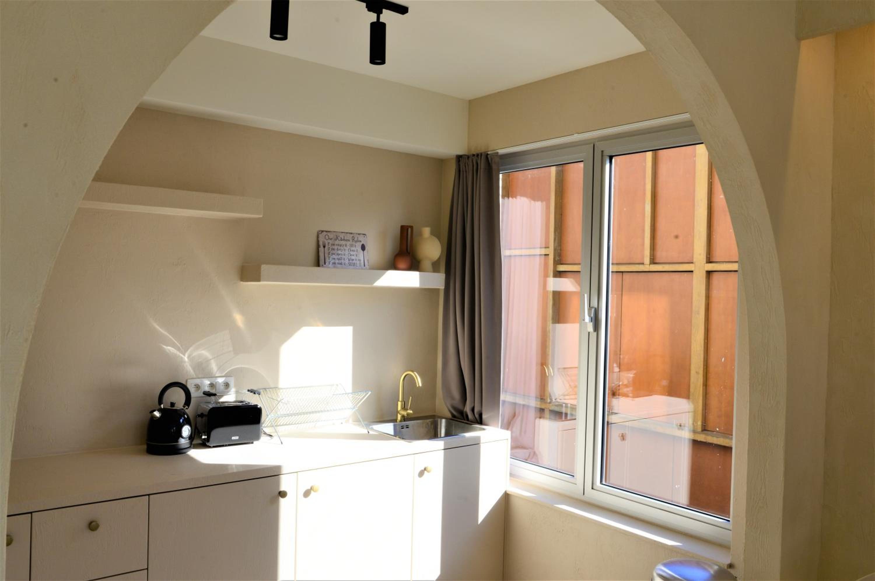Downtown spacious 2BDR Apartments 2