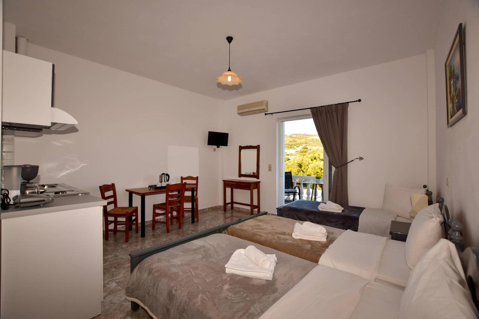 KOYNTOYRA ROOMS view 5