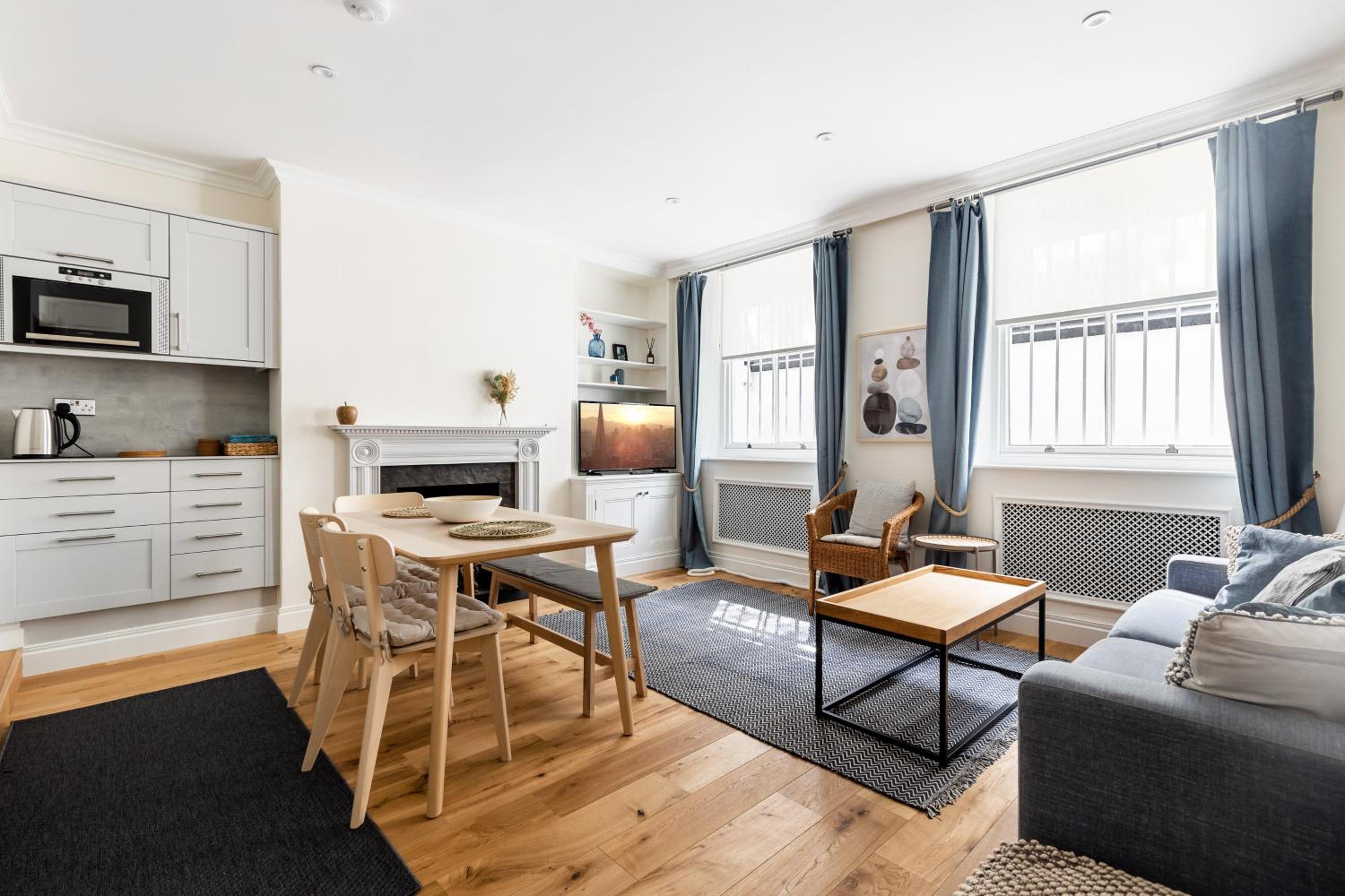 Fabulous Chelsea 2 bed