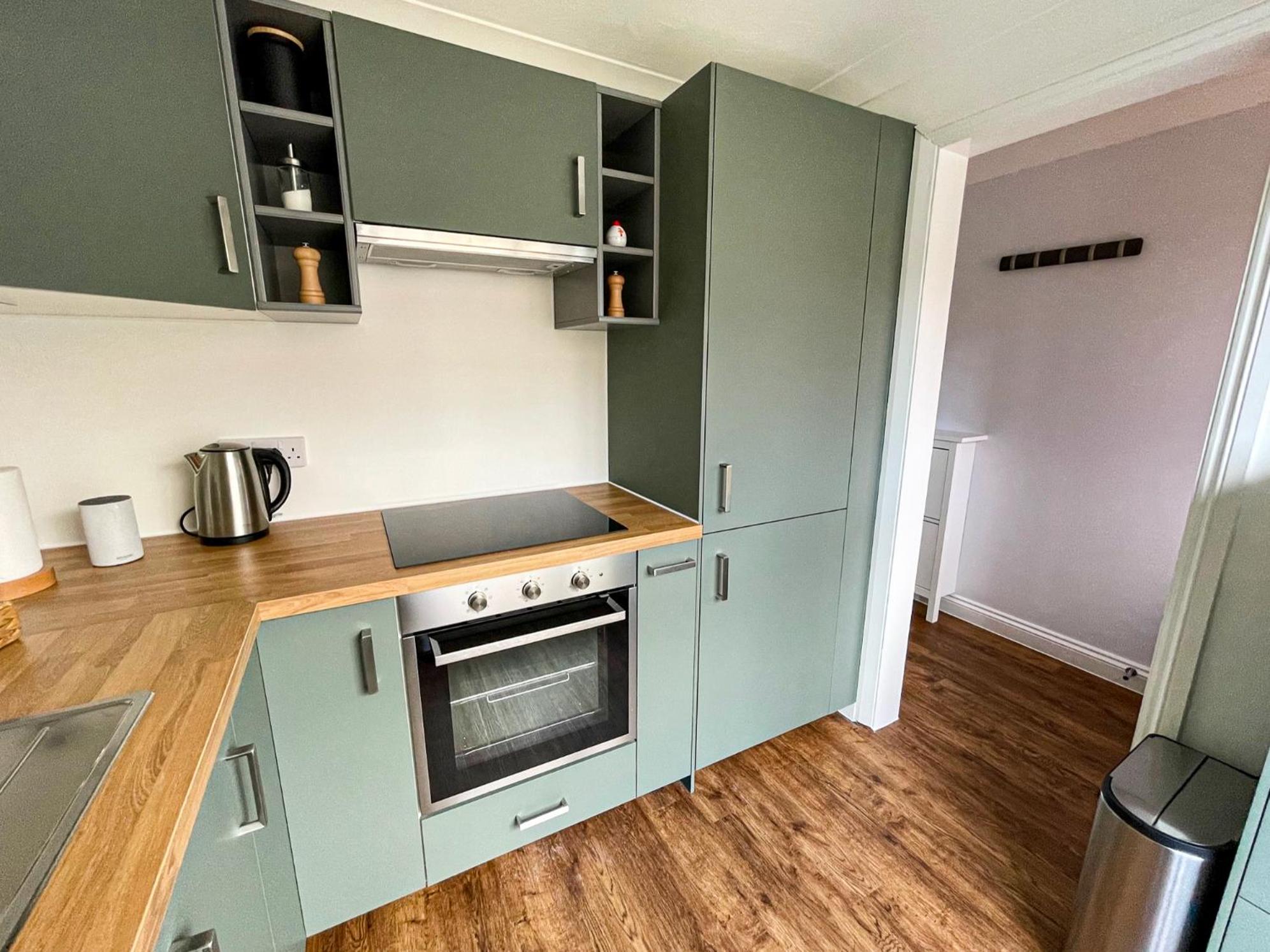 Hydeaway beautiful 3 bedroom house in a great location view 4