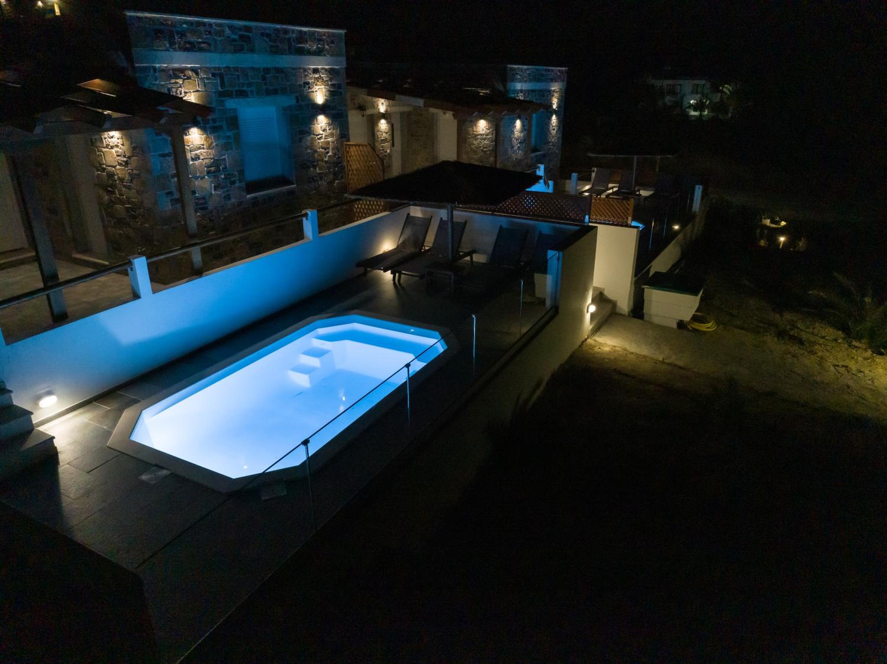 Apartments Kalaitzakis with private pool