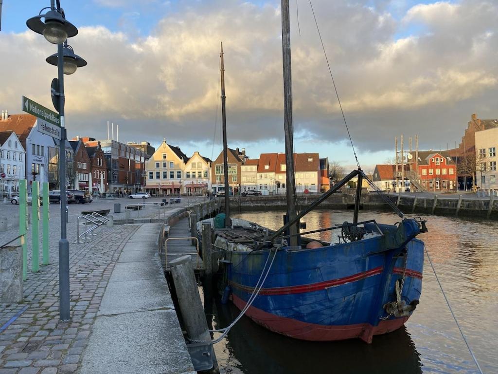 Simmerdeis am Hafen