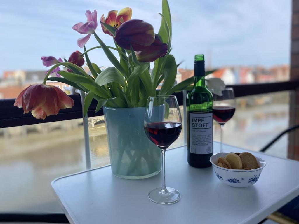 Simmerdeis am Hafen