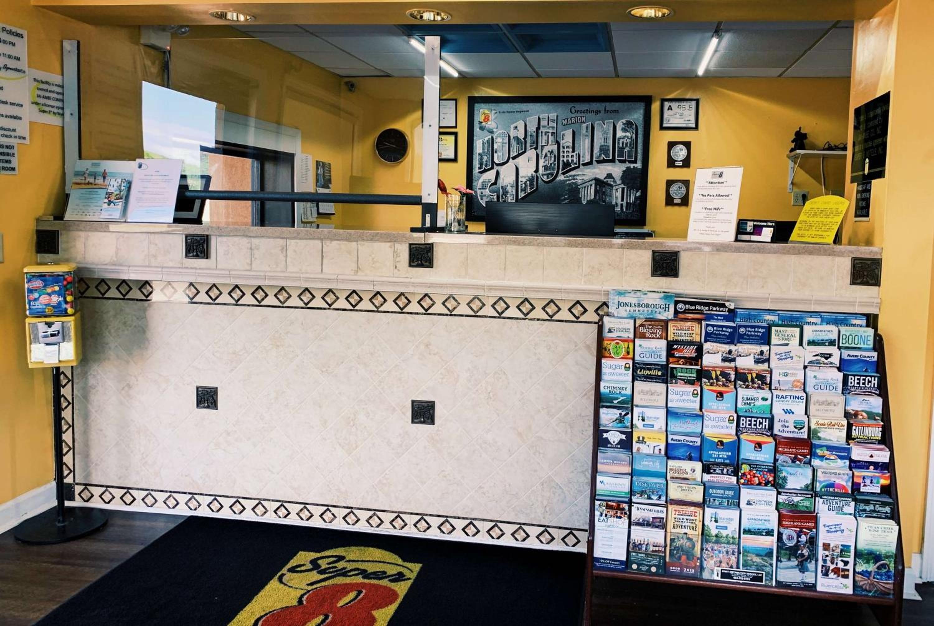 Marion Vacations - Super 8 by Wyndham Marion NC - Property Image 18