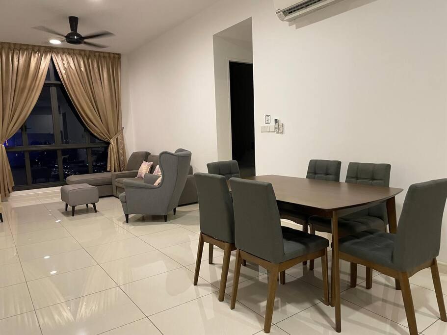 Newly Furnished Wifi 5pax Homestay @ Setia Sky 88 by Micasa Homestay