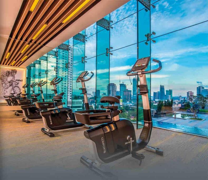 Newly Furnished Wifi 5pax Homestay @ Setia Sky 88 by Micasa Homestay