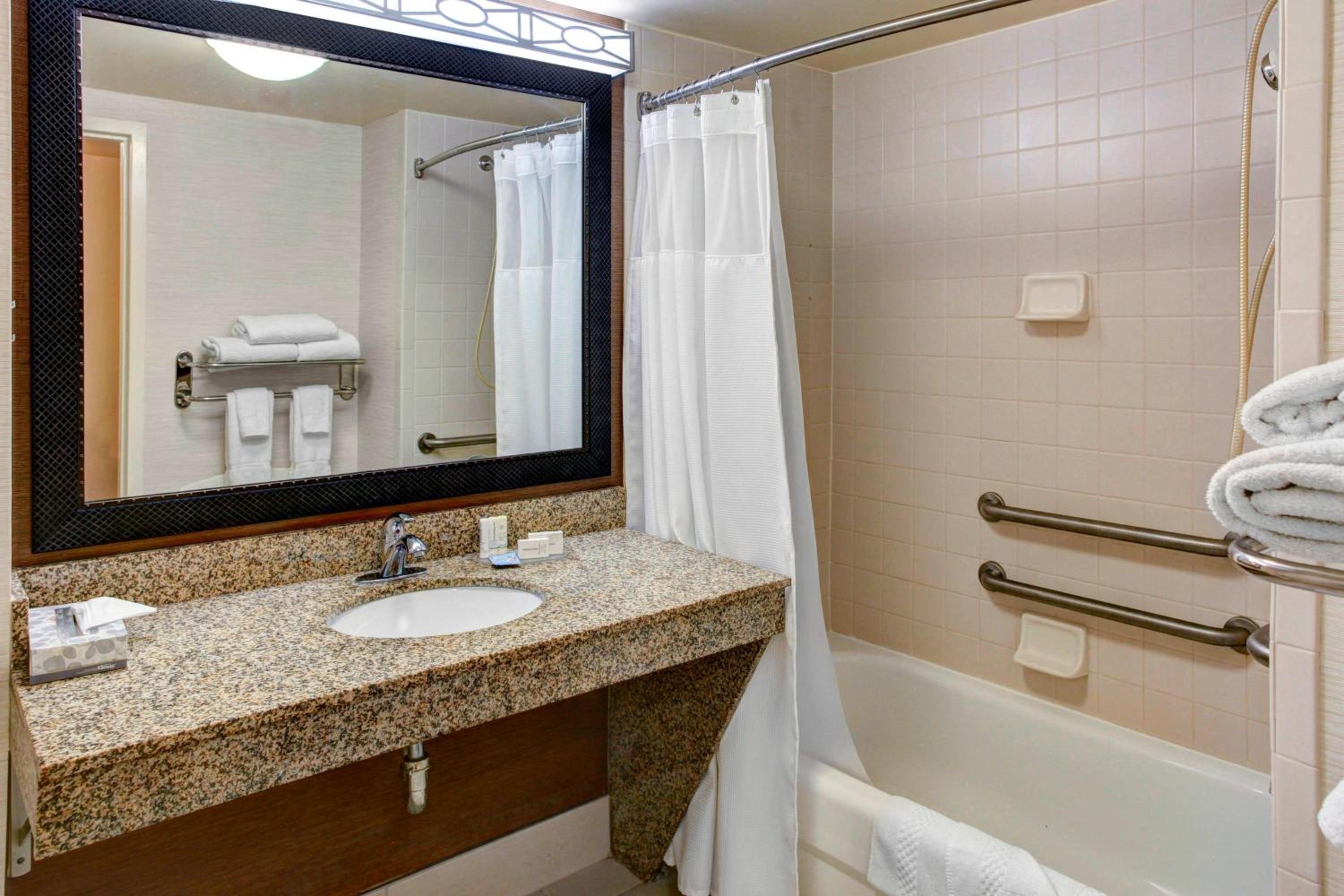 Oxford Vacations - Fairfield Inn Suites by Marriott Anniston Oxford - Property Image 16