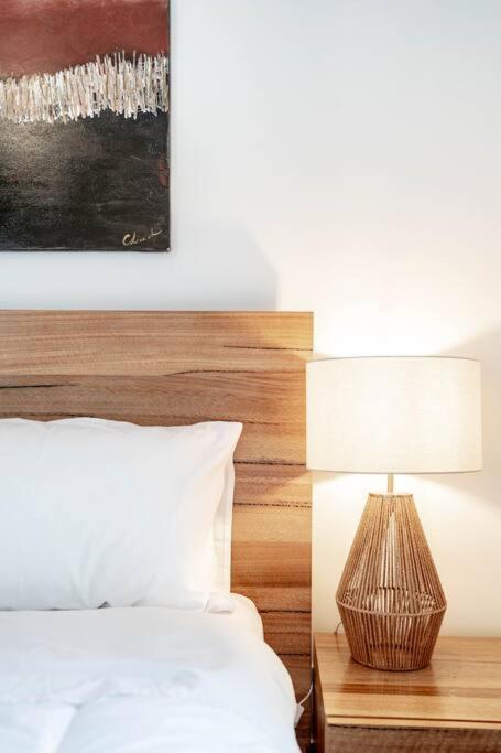 Relax in 2B2B Chateau near UQ with Parking+Balcony