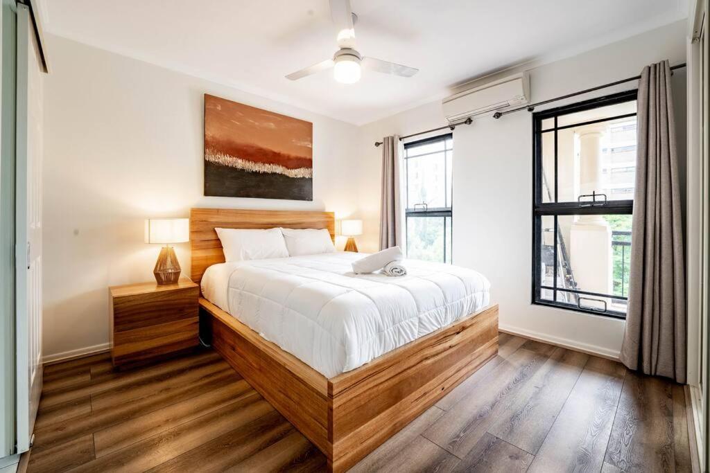 Relax in 2B2B Chateau near UQ with Parking+Balcony