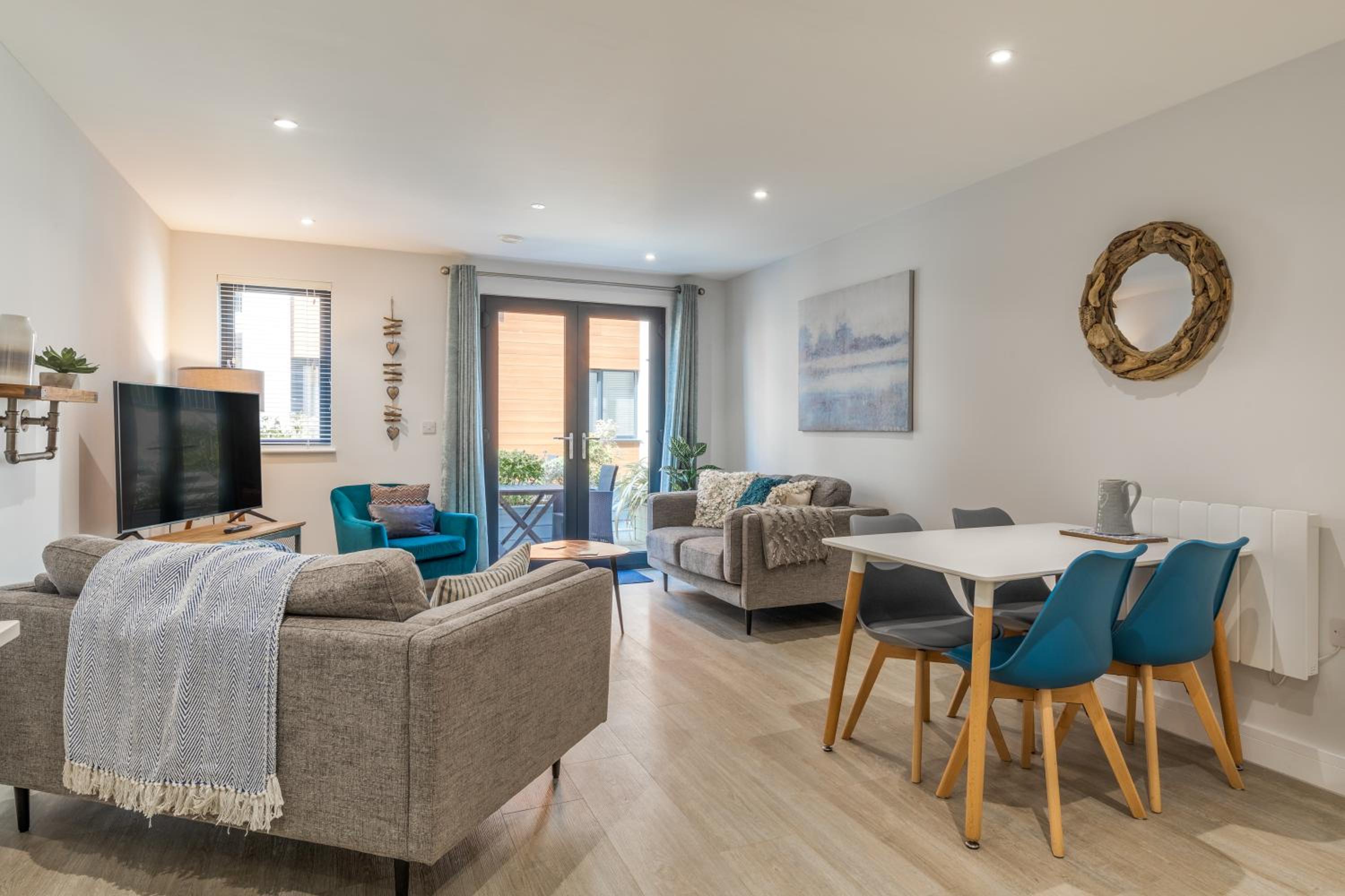 1 Putsborough - Luxury Apartment at Byron Woolacombe, only 4 minute walk to Woolacombe Beach!