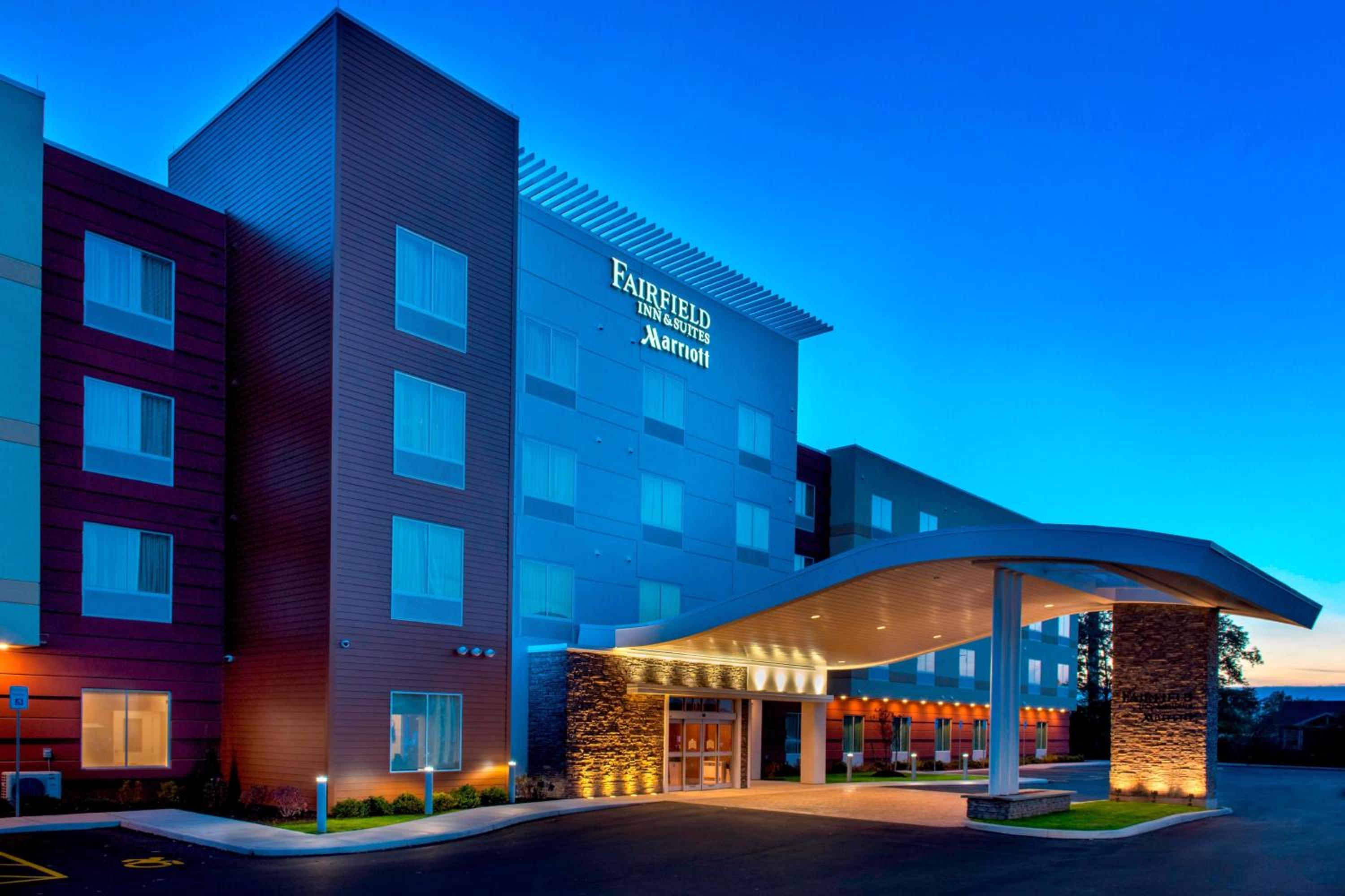 Hotel Fairfield Inn & Suites by Marriott Buffalo Amherst/University - Image 1