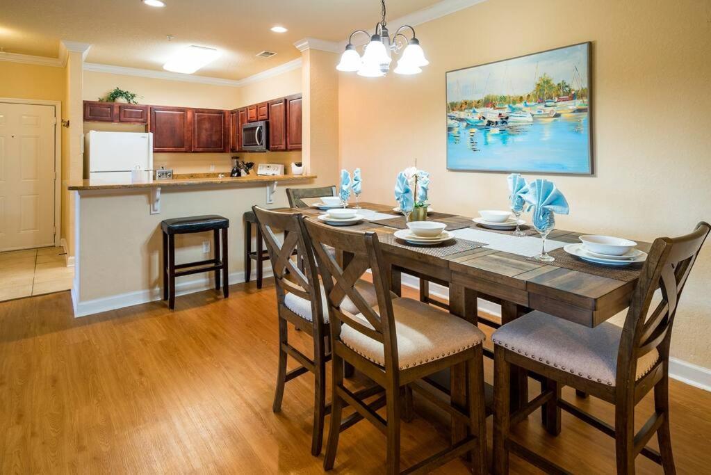 Vacation Fun Spot! Top Floor! Perfect for families and golfers! view 2
