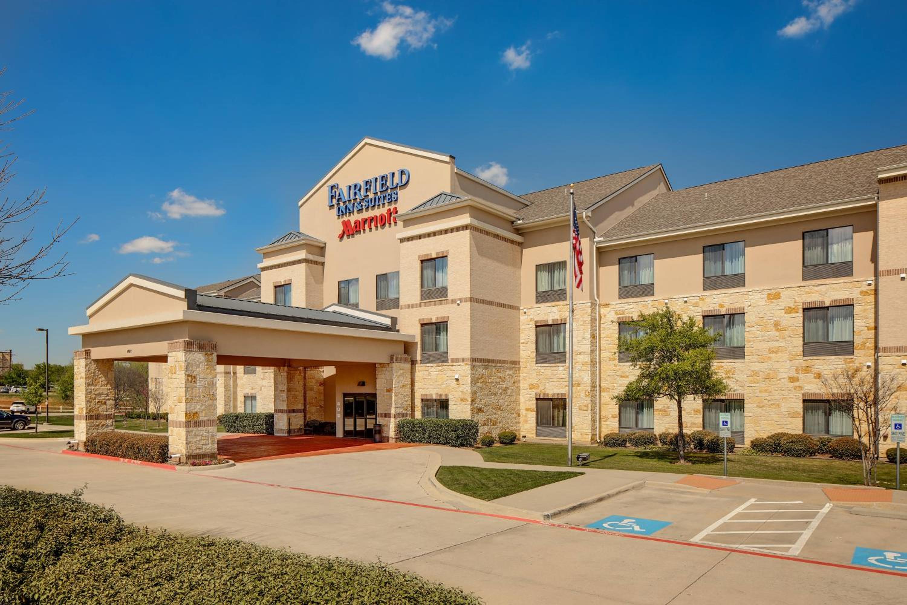 Mansfield Vacations - Fairfield Inn and Suites by Marriott Dallas Mansfield - Property Image 9