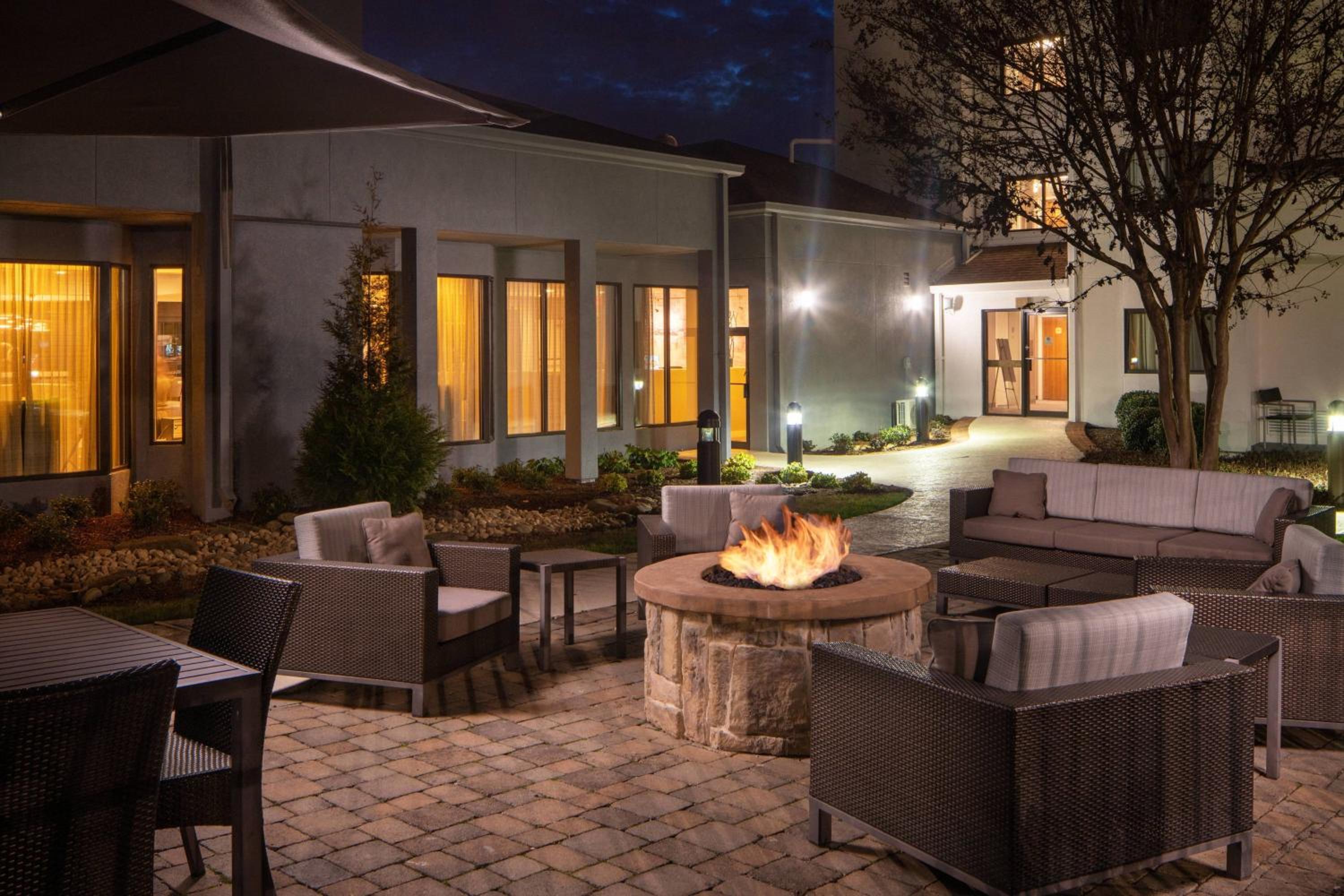Courtyard by Marriott Nashville Airport - Property Image 15