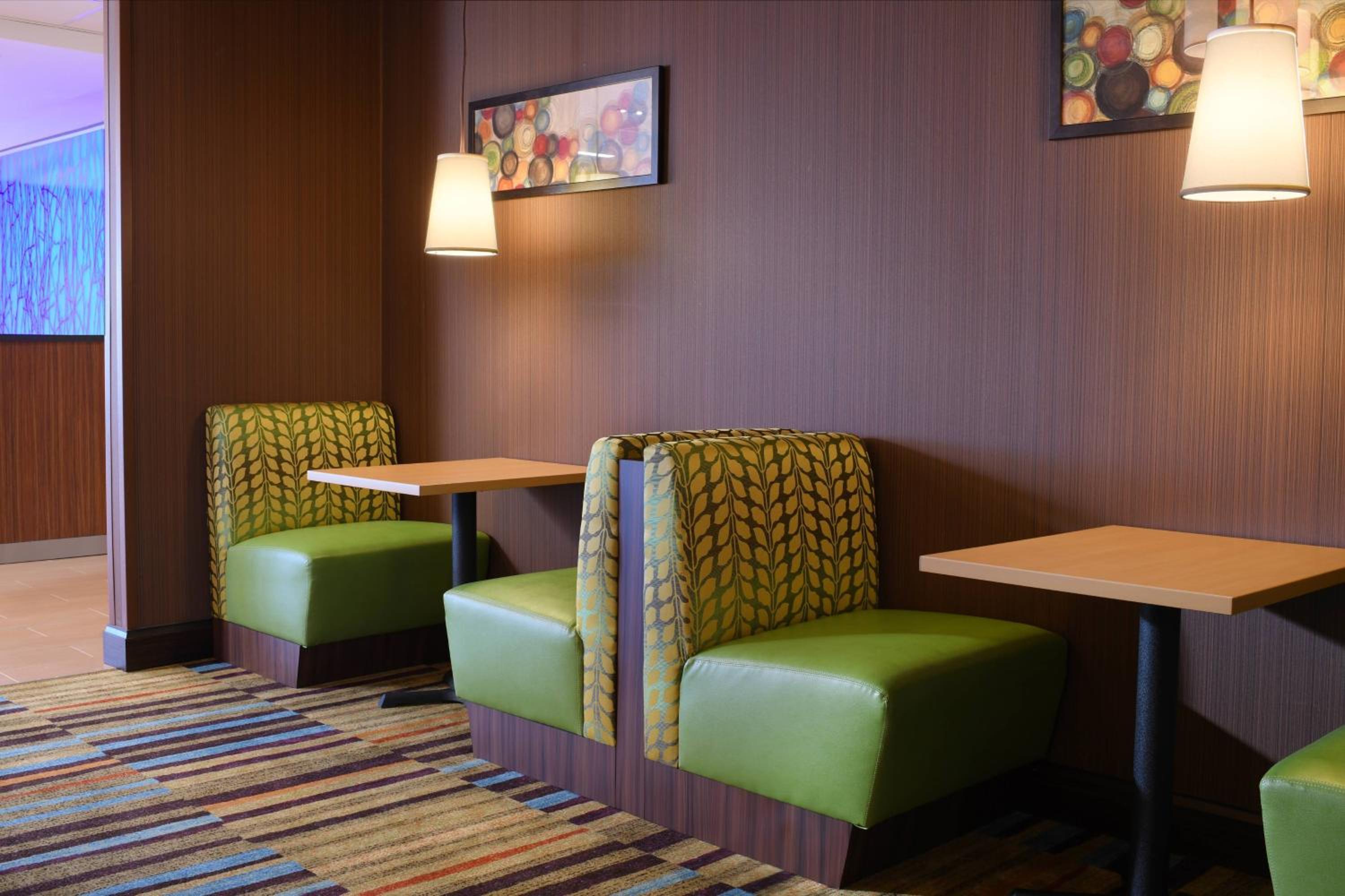 Fairfield Inn  Suites by Marriott Fort Worth South/Burleson - Property Image 6