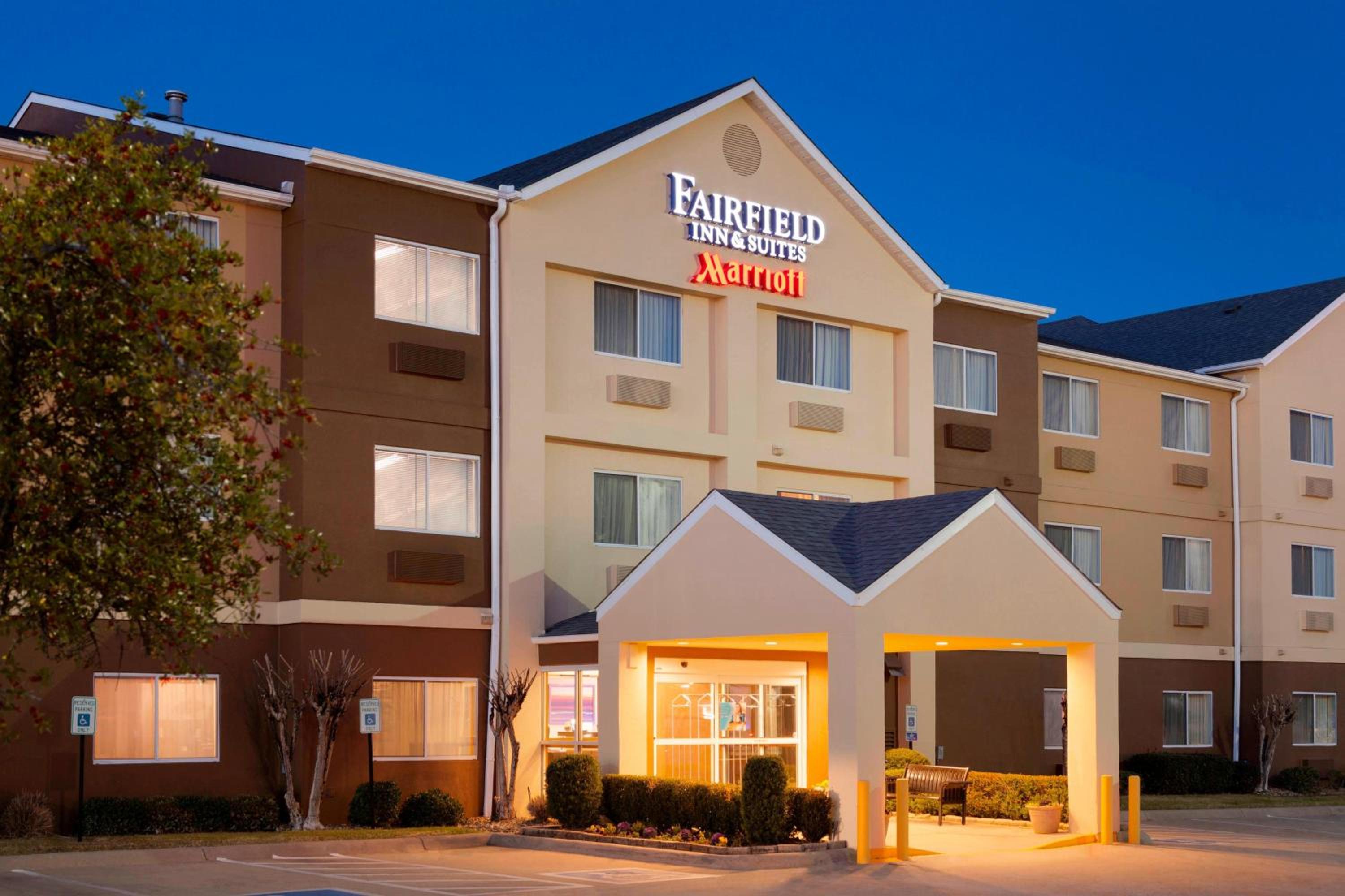 Marshall Vacations - Fairfield Inn  Suites Longview - Property Image 4