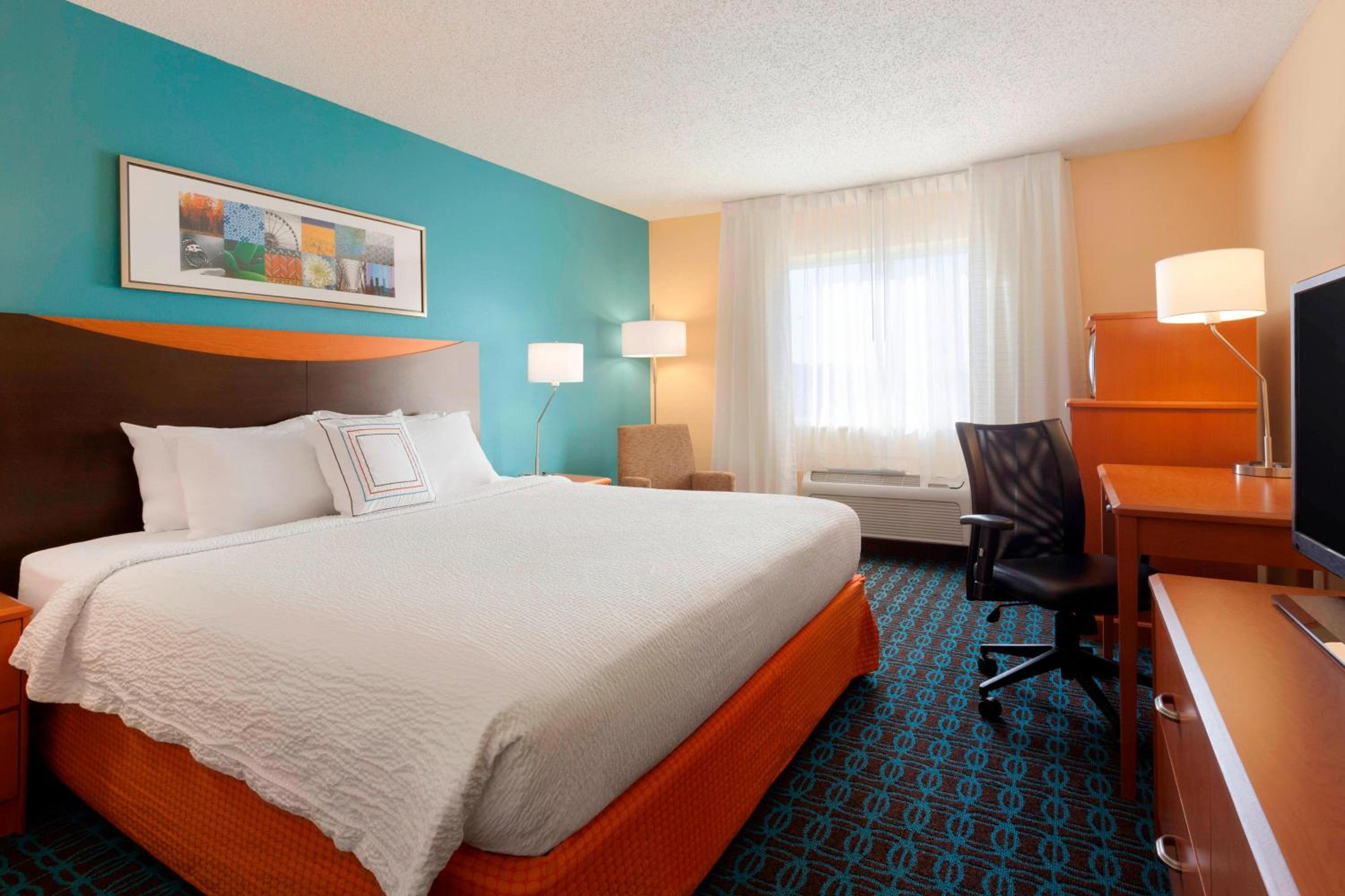 Longview Vacations - Fairfield Inn  Suites Longview - Property Image 13