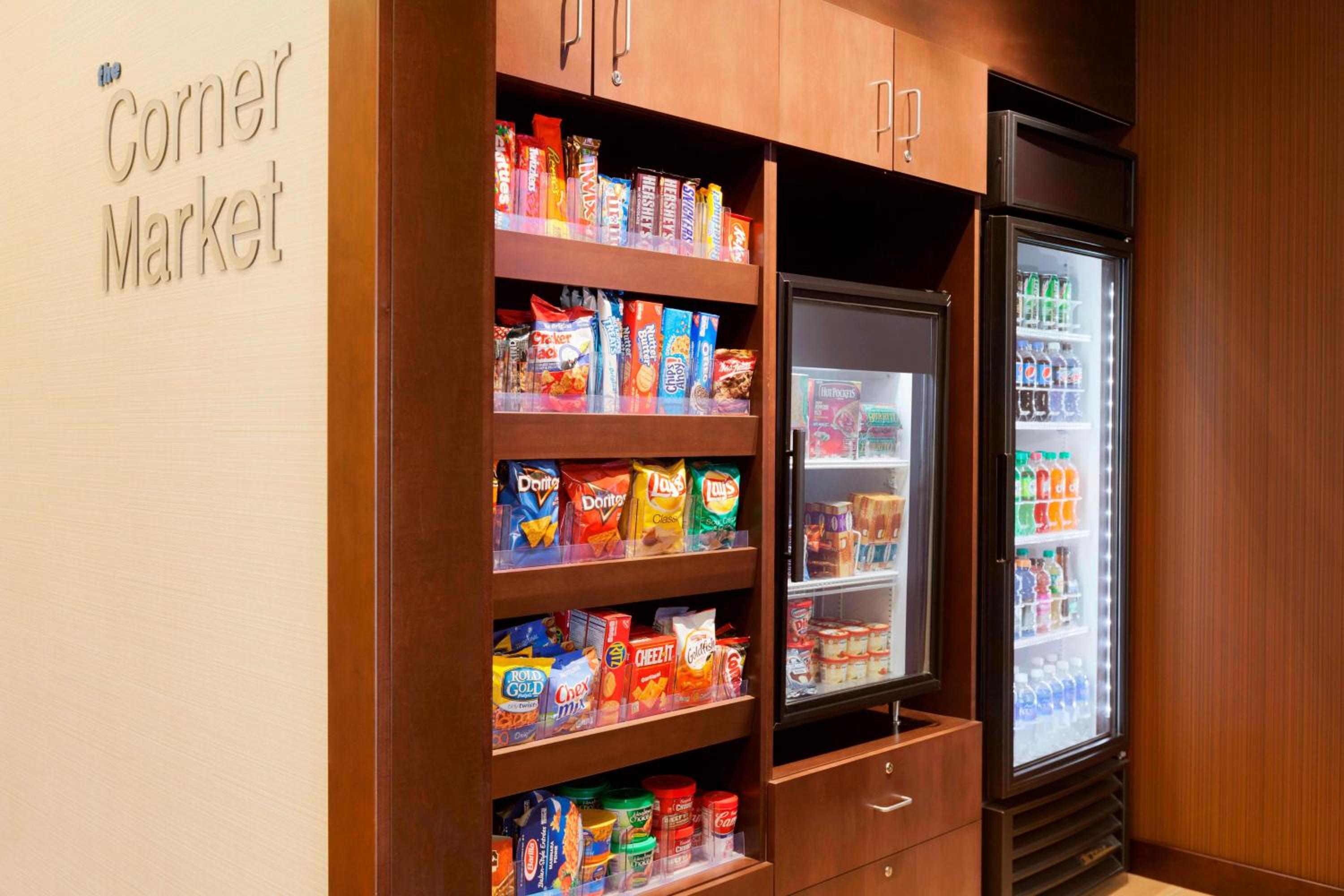 Longview Vacations - Fairfield Inn  Suites Longview - Property Image 5