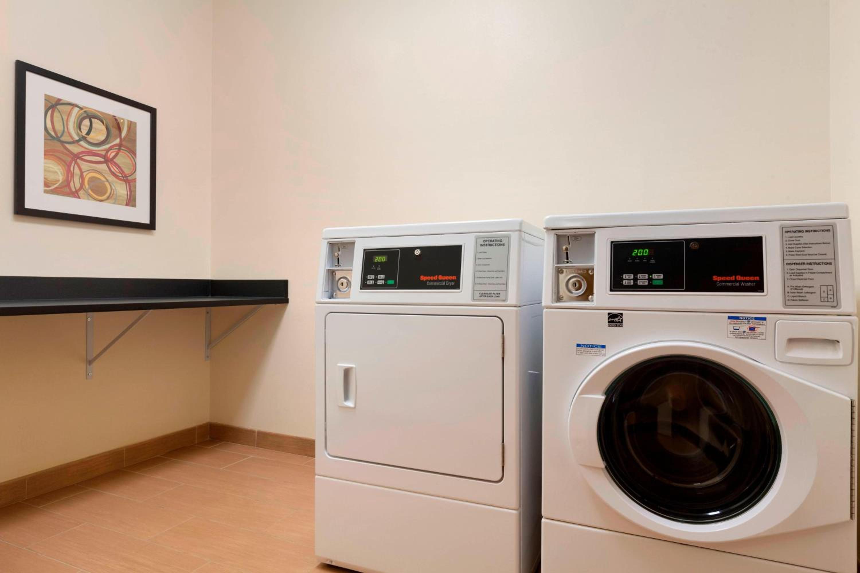 Longview Vacations - Fairfield Inn  Suites Longview - Property Image 4